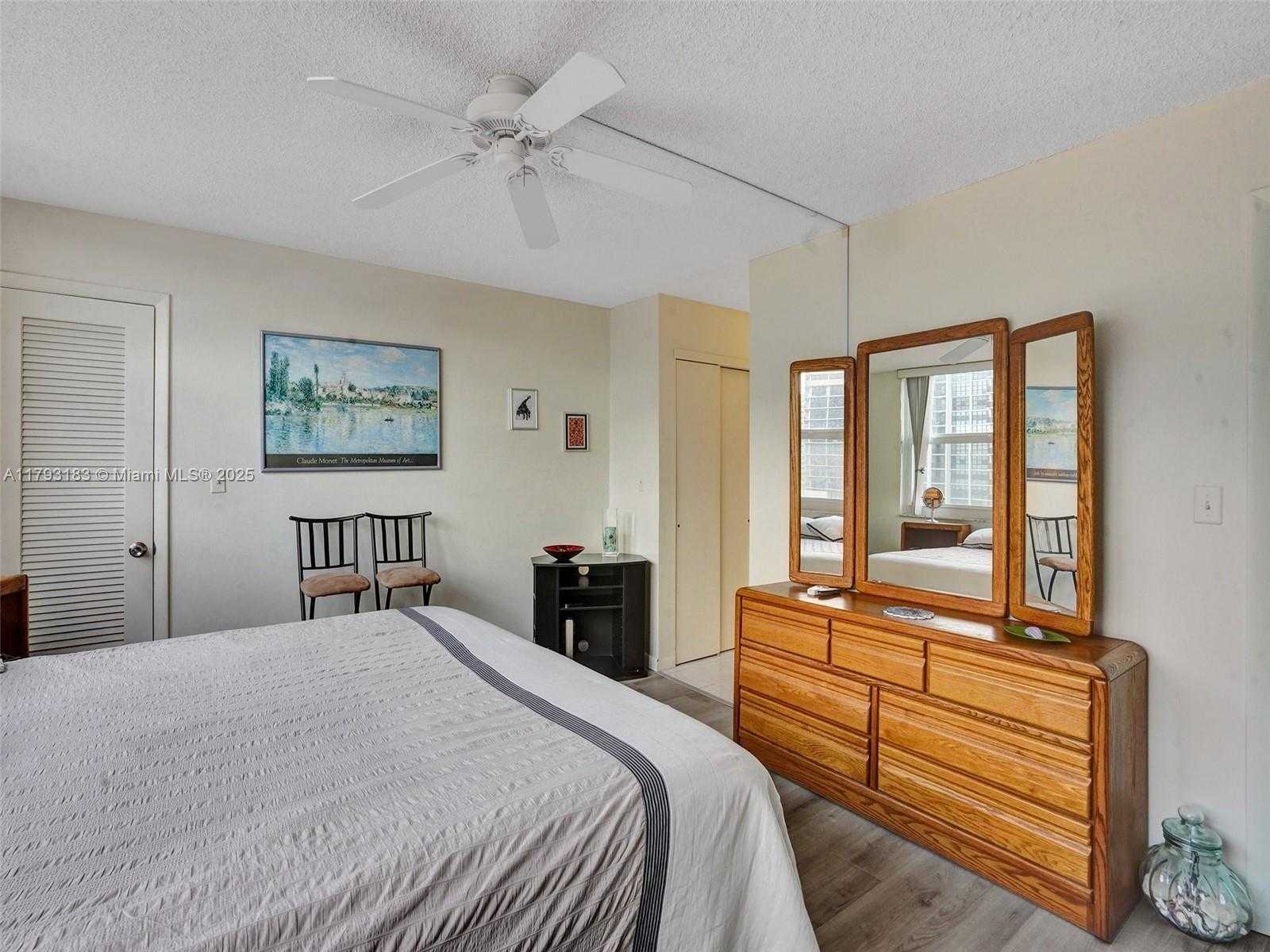 Small Image of 3113 SOUTH OCEAN DRIVE #603, Hallandale Beach Number 7