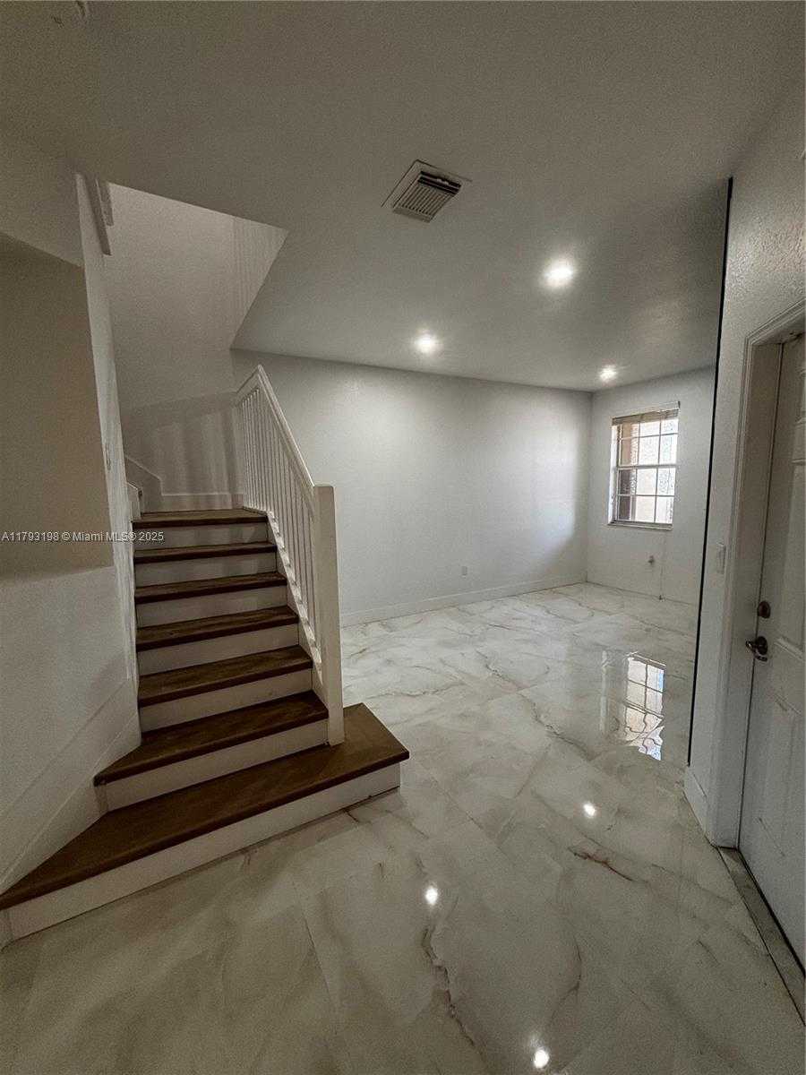Small Image of 15345 SOUTH WEST 119TH LN, Miami Number 13