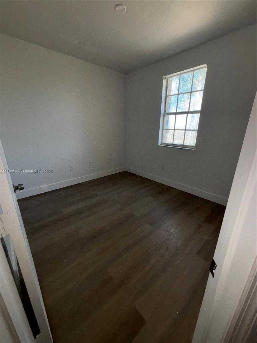Small Image of 15345 SOUTH WEST 119TH LN, Miami Number 37