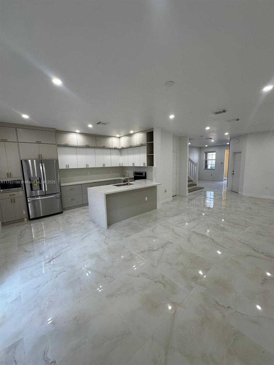 Small Image of 15345 SOUTH WEST 119TH LN, Miami Number 6