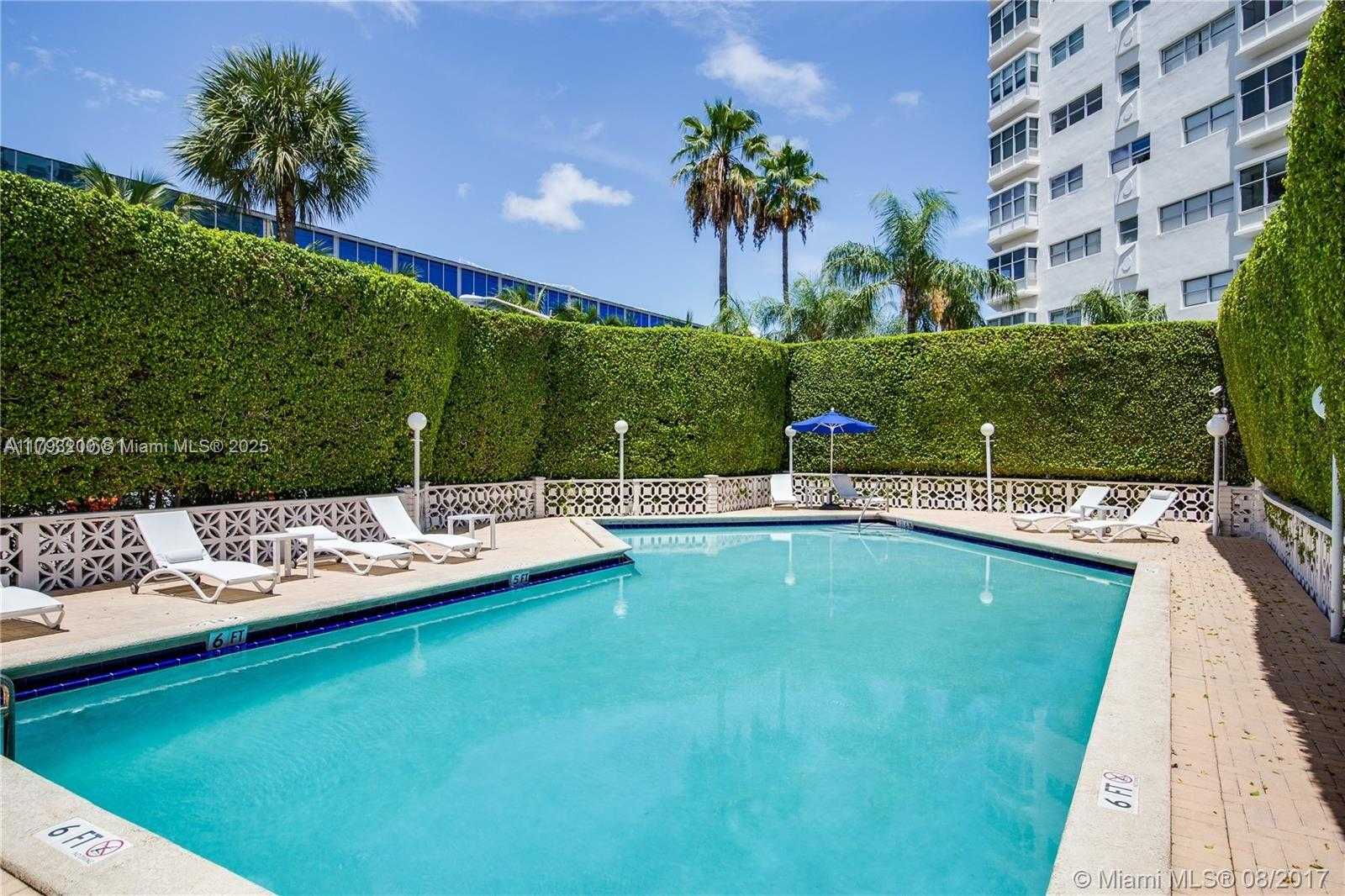Small Image of 1881 WASHINGTON AVE #8C, Miami Beach Number 3
