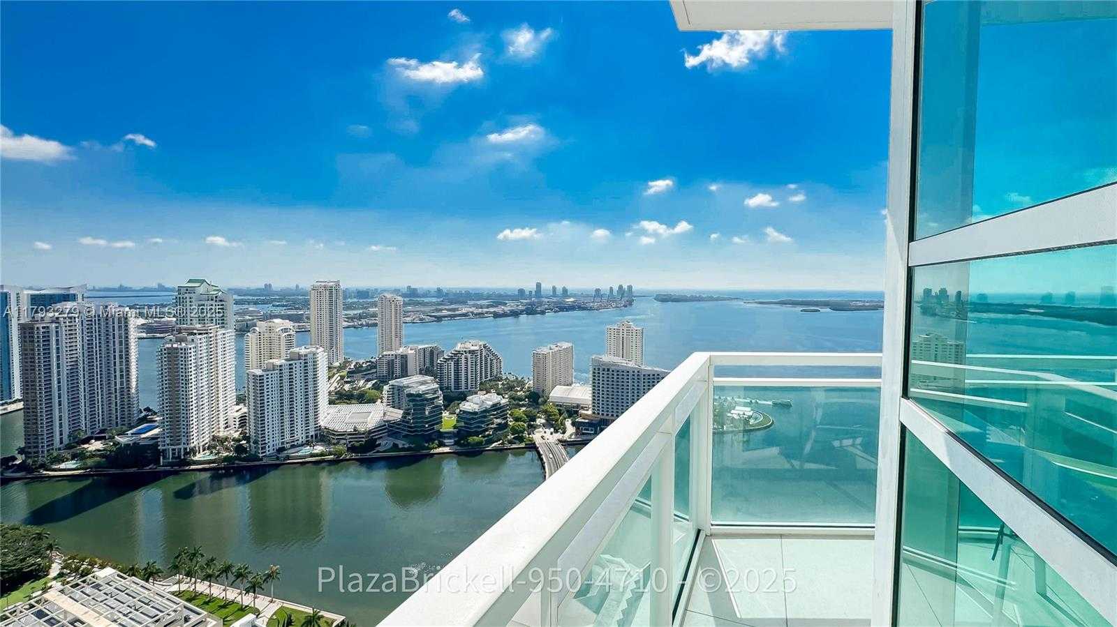 Small Image of 950 BRICKELL BAY DR #4710, Miami Number 14