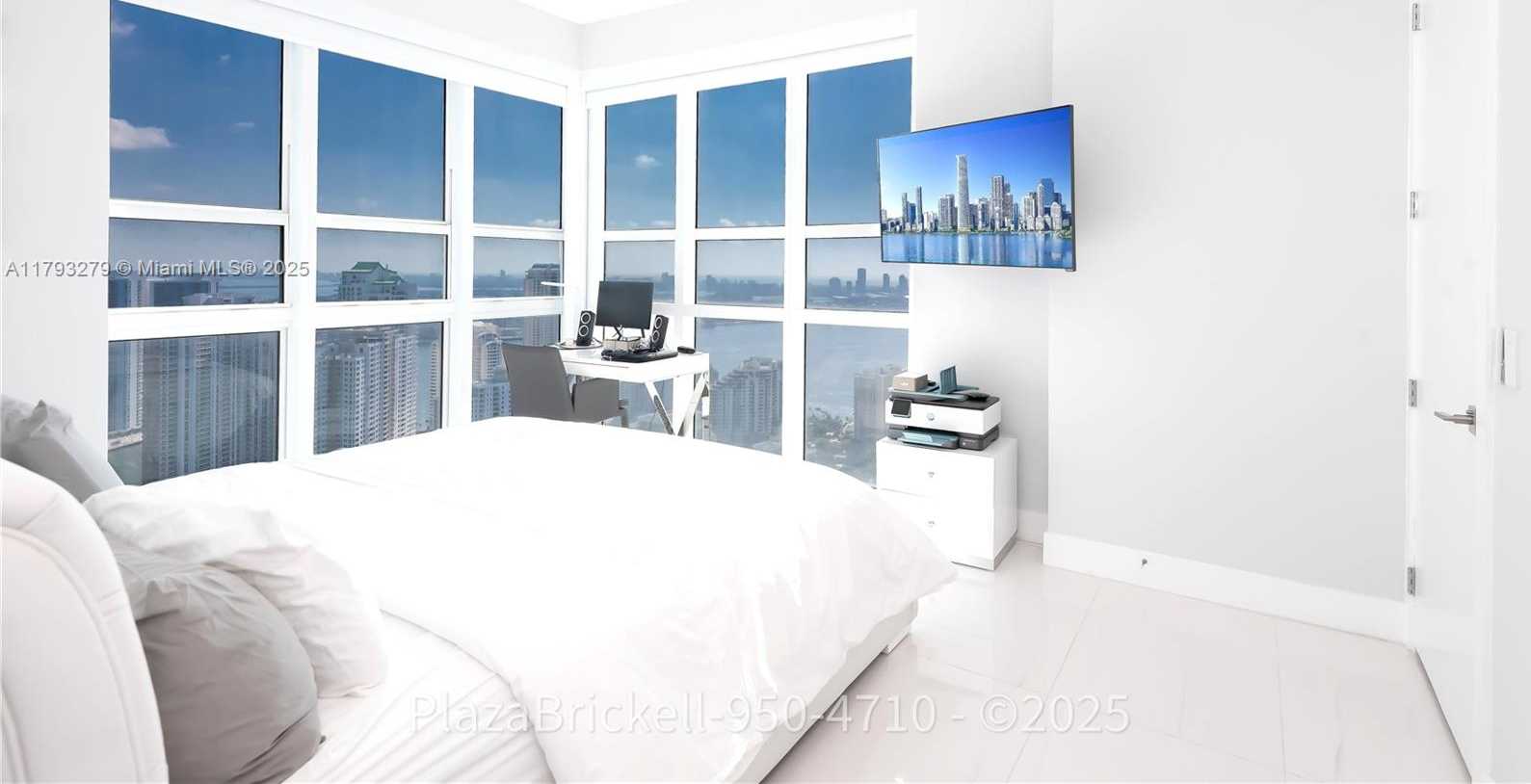 Small Image of 950 BRICKELL BAY DR #4710, Miami Number 21
