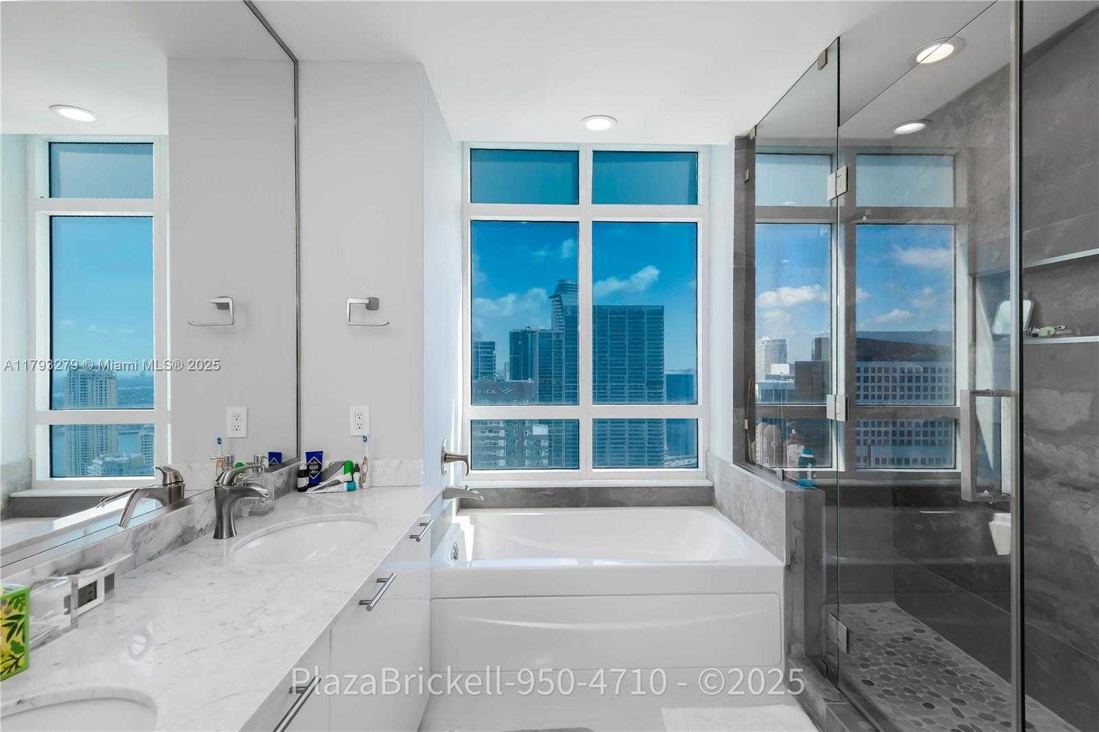 Small Image of 950 BRICKELL BAY DR #4710, Miami Number 23