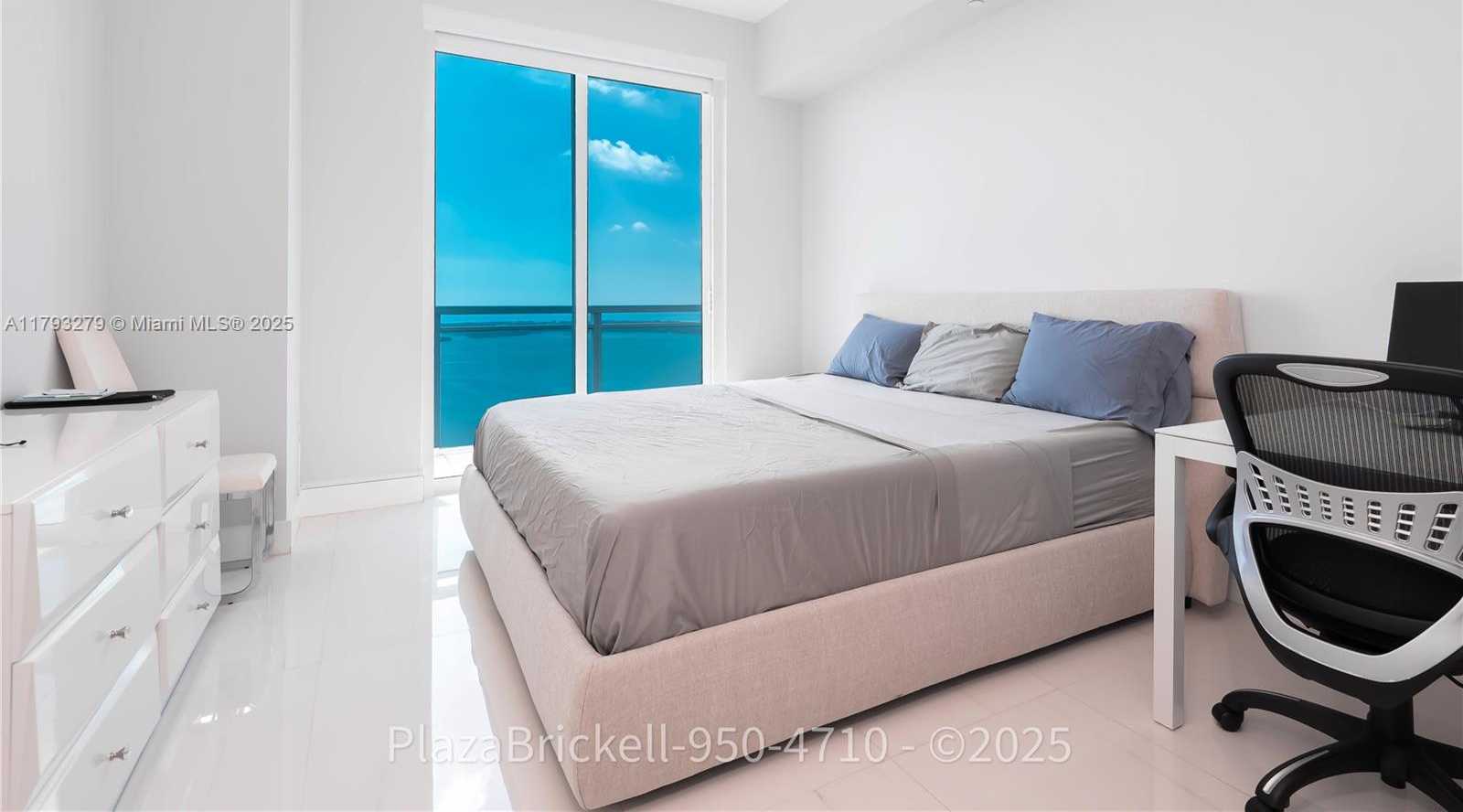 Small Image of 950 BRICKELL BAY DR #4710, Miami Number 26