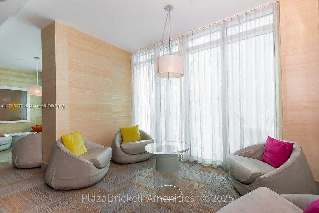 Small Image of 950 BRICKELL BAY DR #4710, Miami Number 47