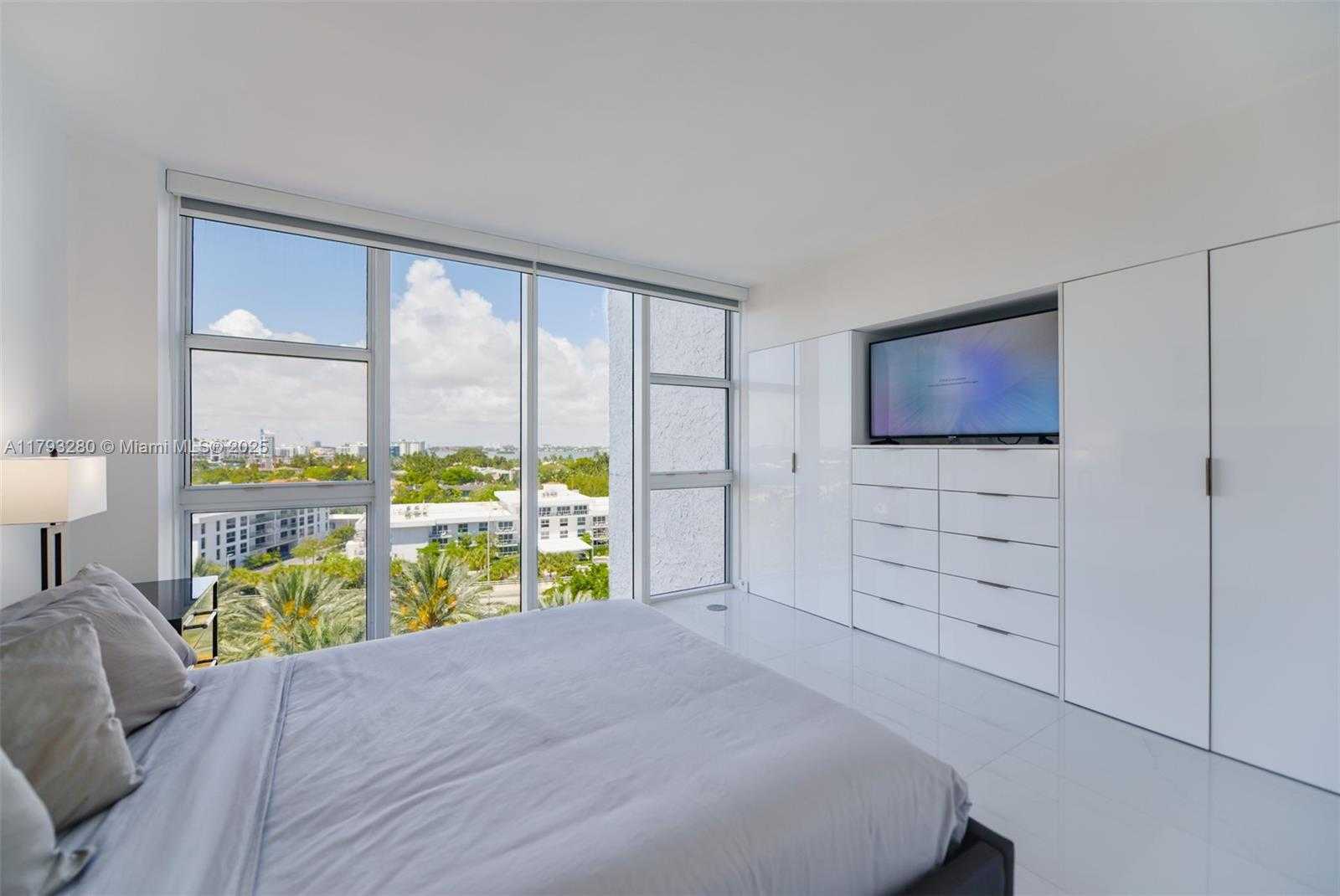 Small Image of 10275 COLLINS AVE #731, Bal Harbour Number 14