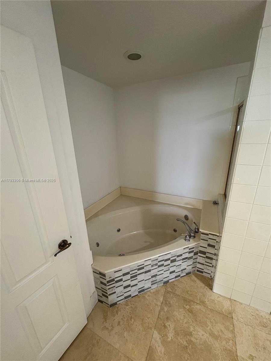 Small Image of 10730 NORTH WEST 66TH ST #512, Doral Number 17