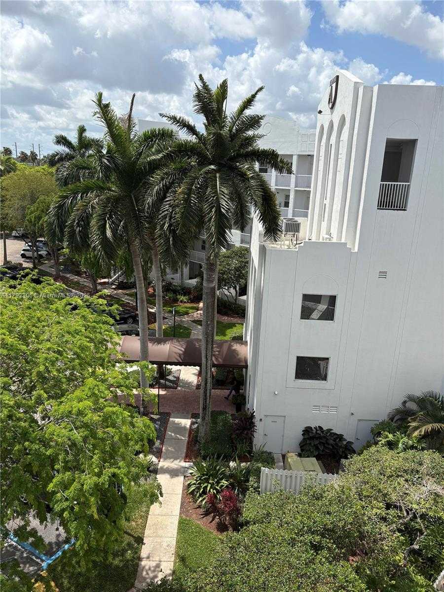 Small Image of 10730 NORTH WEST 66TH ST #512, Doral Number 25