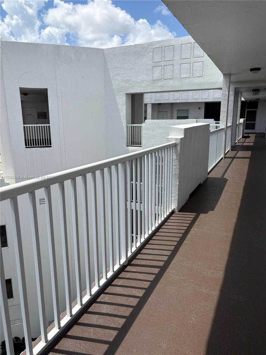 Small Image of 10730 NORTH WEST 66TH ST #512, Doral Number 26