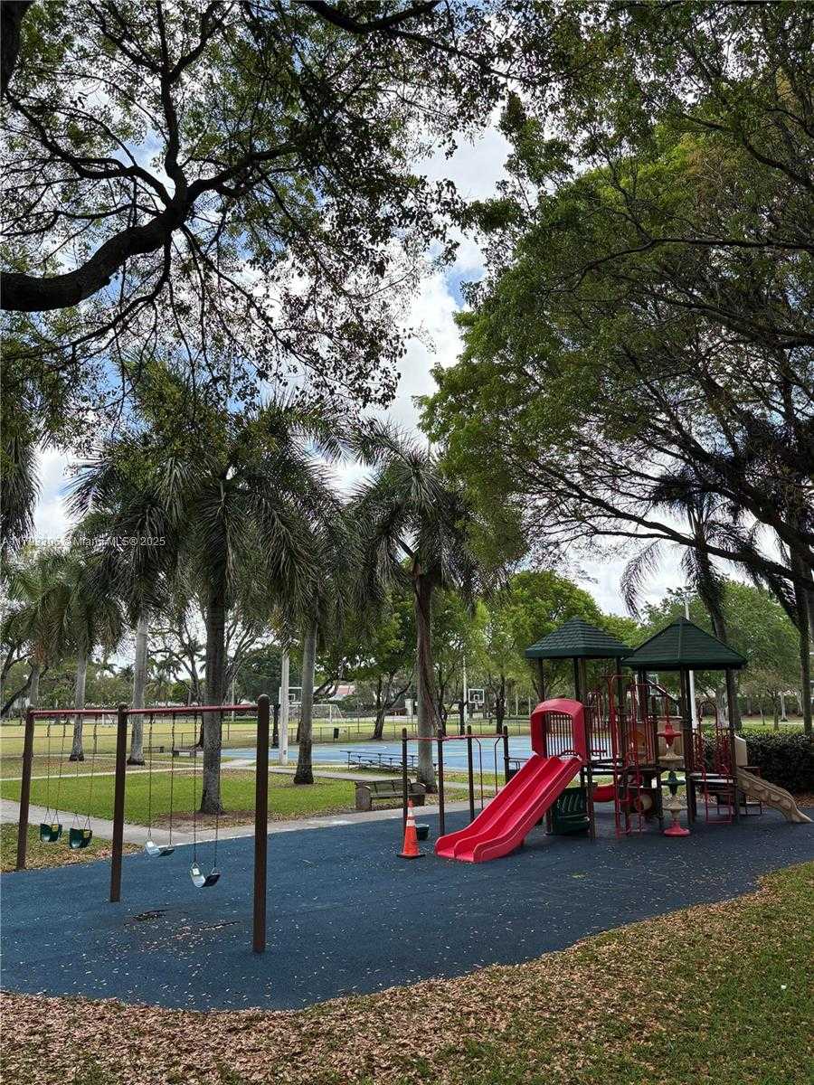 Small Image of 10730 NORTH WEST 66TH ST #512, Doral Number 35