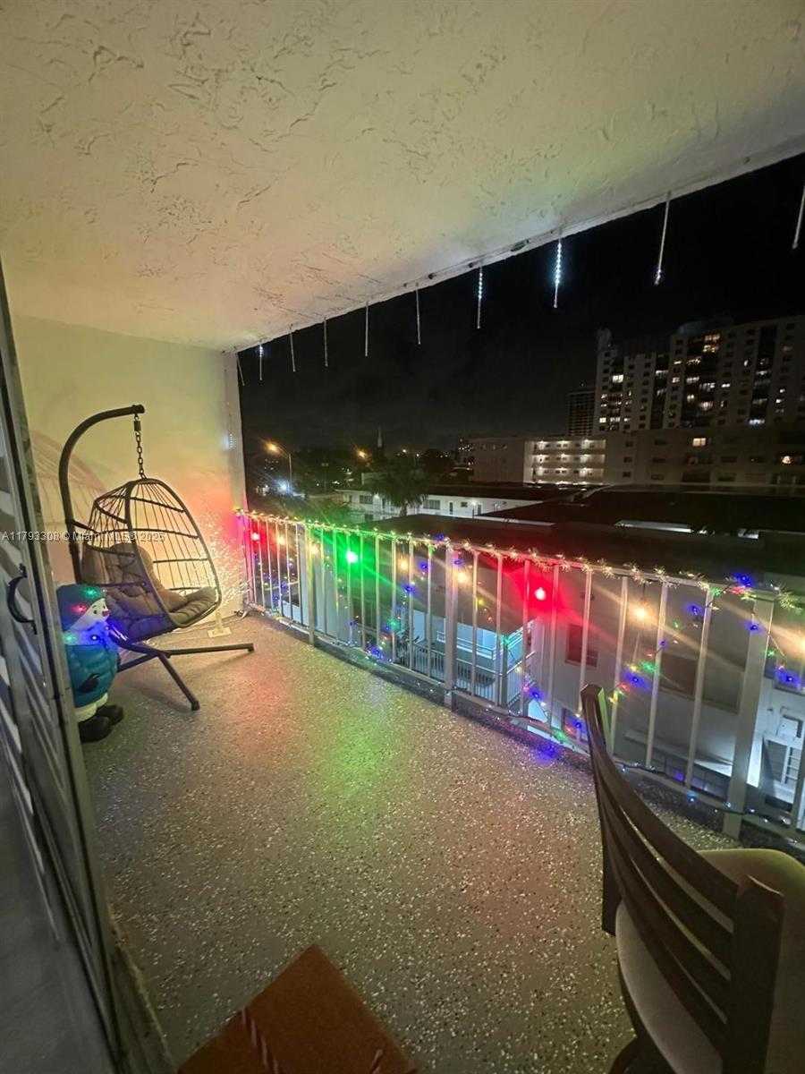 Small Image of 6801 INDIAN CREEK DR #405, Miami Beach Number 9