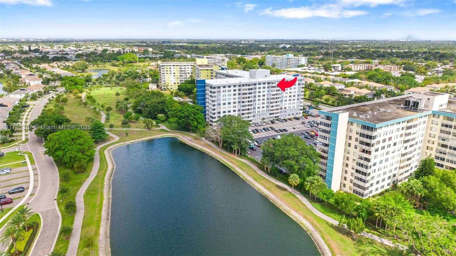 Small Image of 4350 HILLCREST DR #1016, Hollywood Number 19