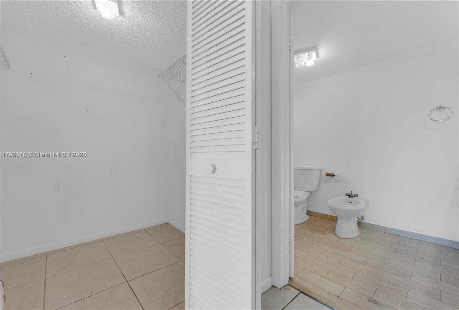 Small Image of 2457 COLLINS AVE #201, Miami Beach Number 20