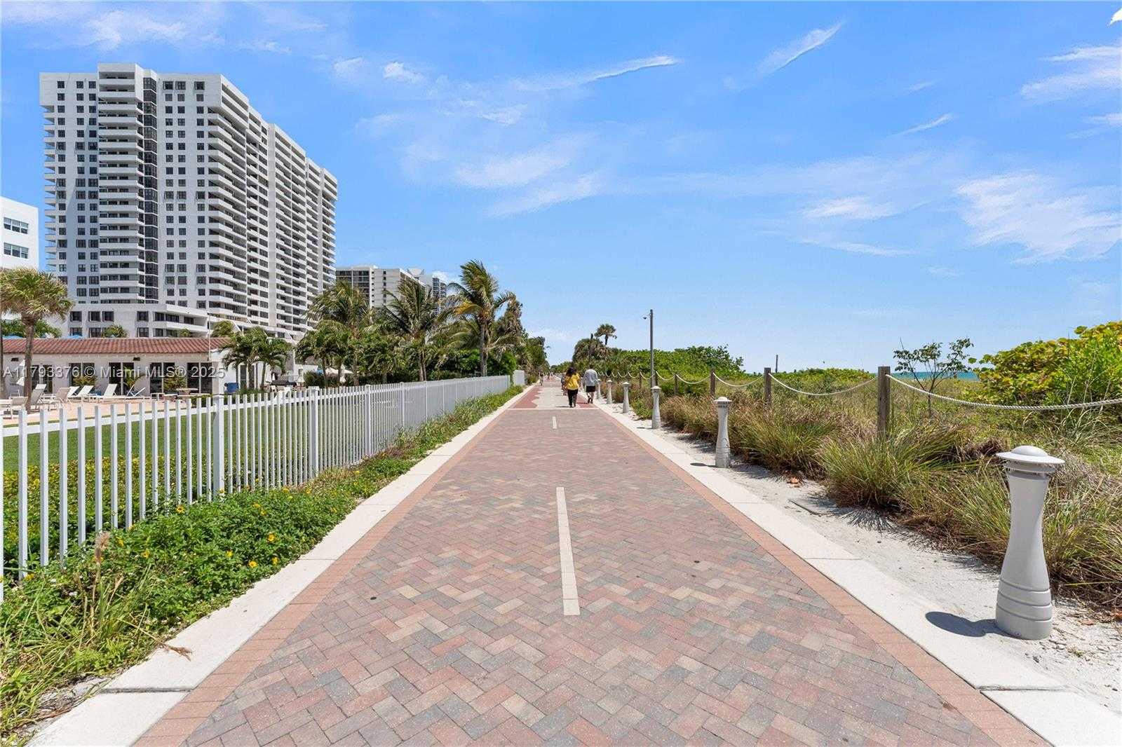 Small Image of 2457 COLLINS AVE #201, Miami Beach Number 33