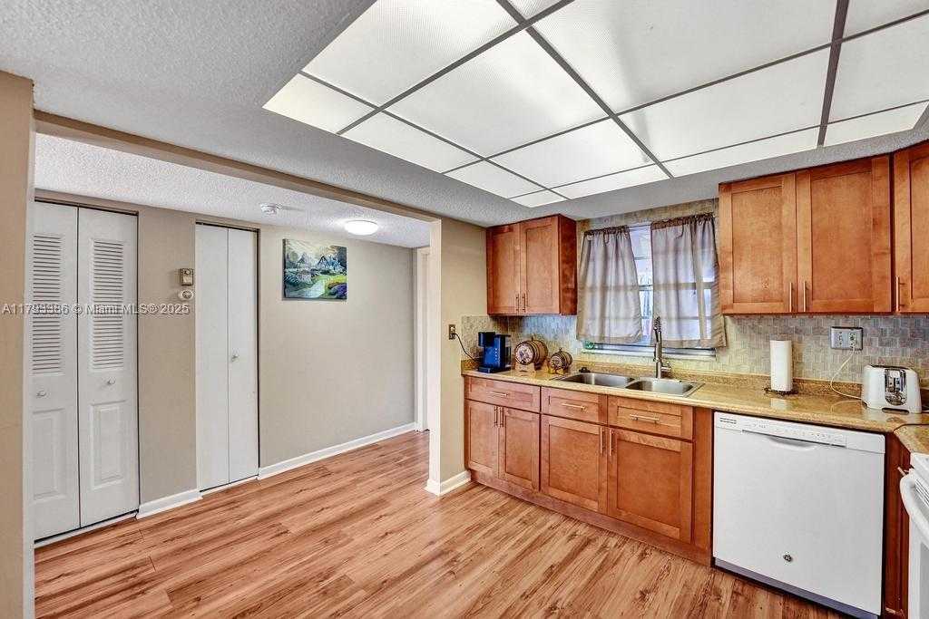 Small Image of 5100 SOUTH WEST 90TH AVE #208, Cooper City Number 25