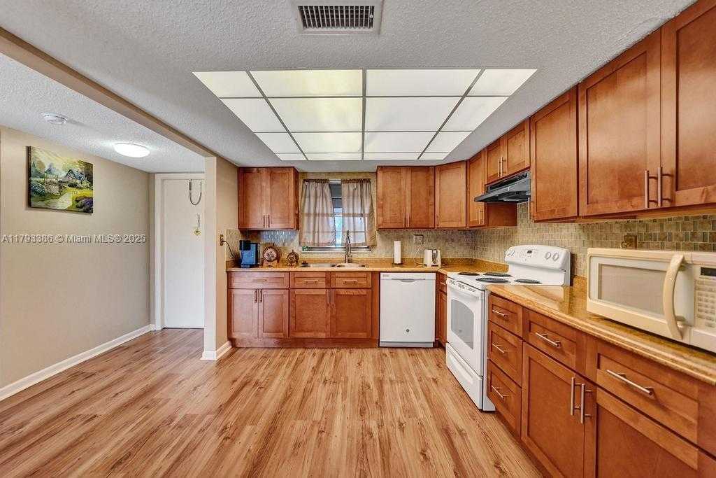 Small Image of 5100 SOUTH WEST 90TH AVE #208, Cooper City Number 30