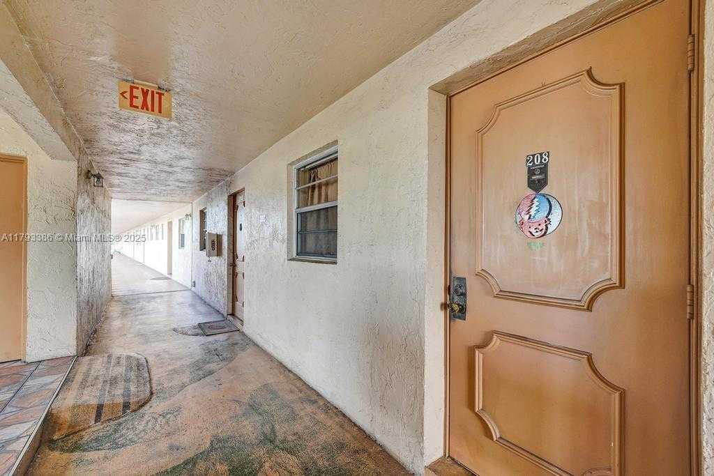 Small Image of 5100 SOUTH WEST 90TH AVE #208, Cooper City Number 36