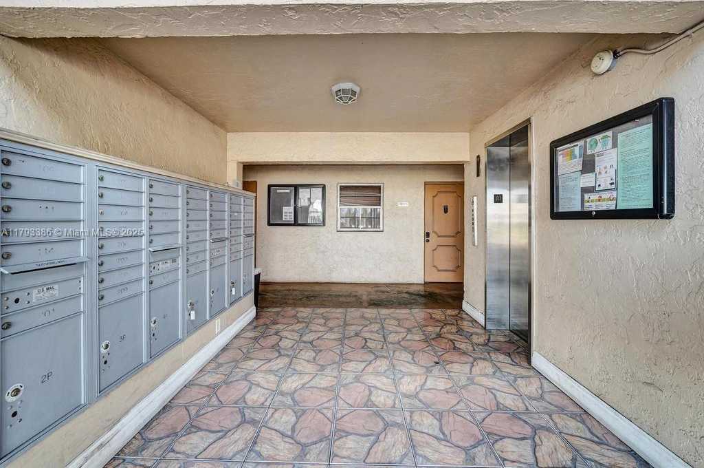 Small Image of 5100 SOUTH WEST 90TH AVE #208, Cooper City Number 42