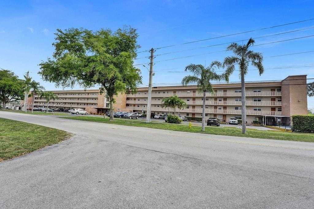 Small Image of 5100 SOUTH WEST 90TH AVE #208, Cooper City Number 7