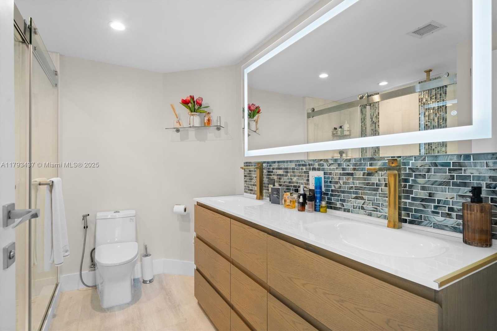 Small Image of 701 BRICKELL KEY BLVD #1812, Miami Number 15