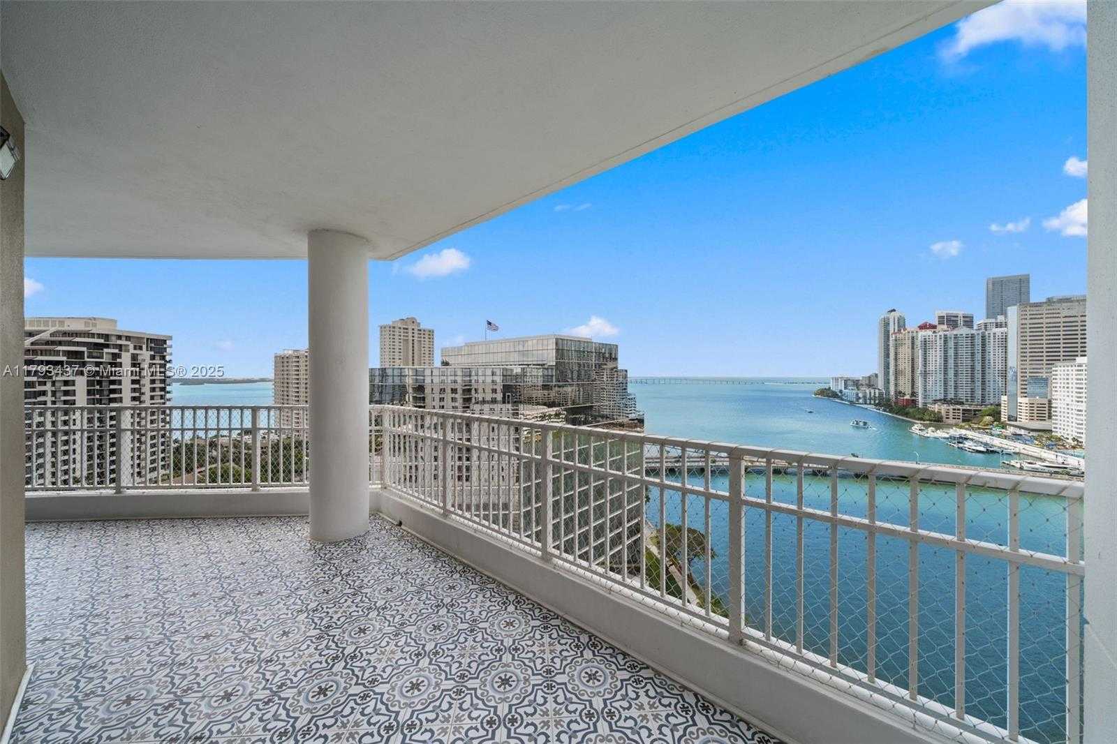 Small Image of 701 BRICKELL KEY BLVD #1812, Miami Number 3