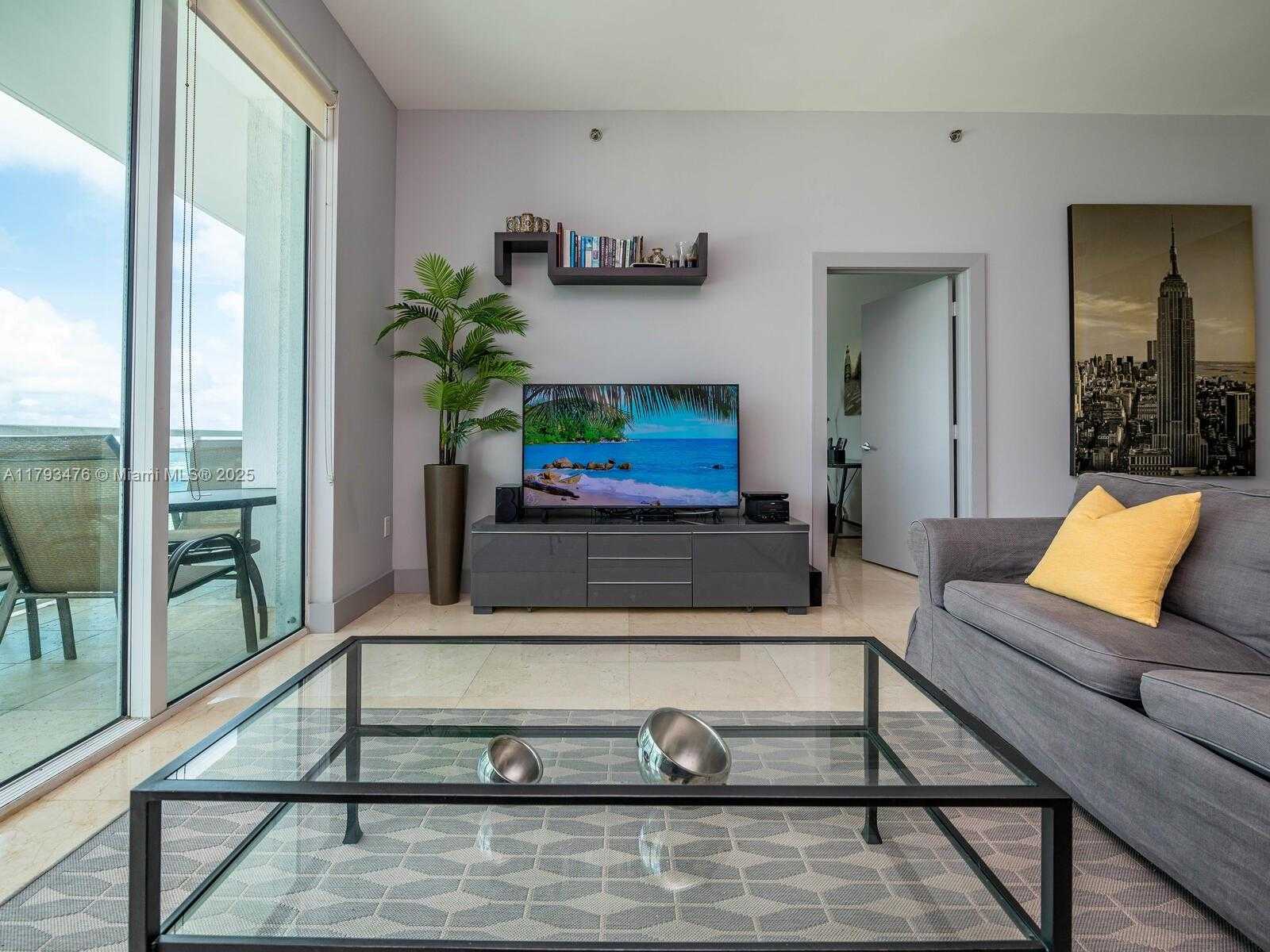 Small Image of 950 BRICKELL BAY DR #4104, Miami Number 13