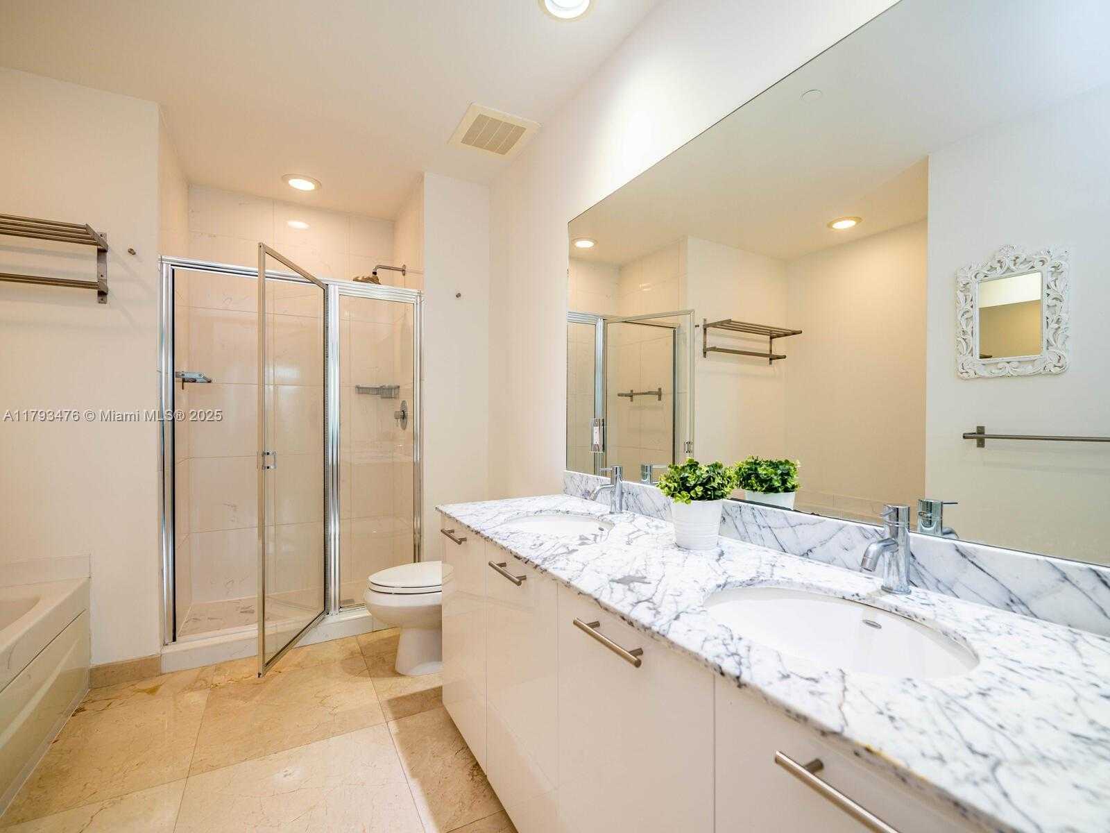 Small Image of 950 BRICKELL BAY DR #4104, Miami Number 22