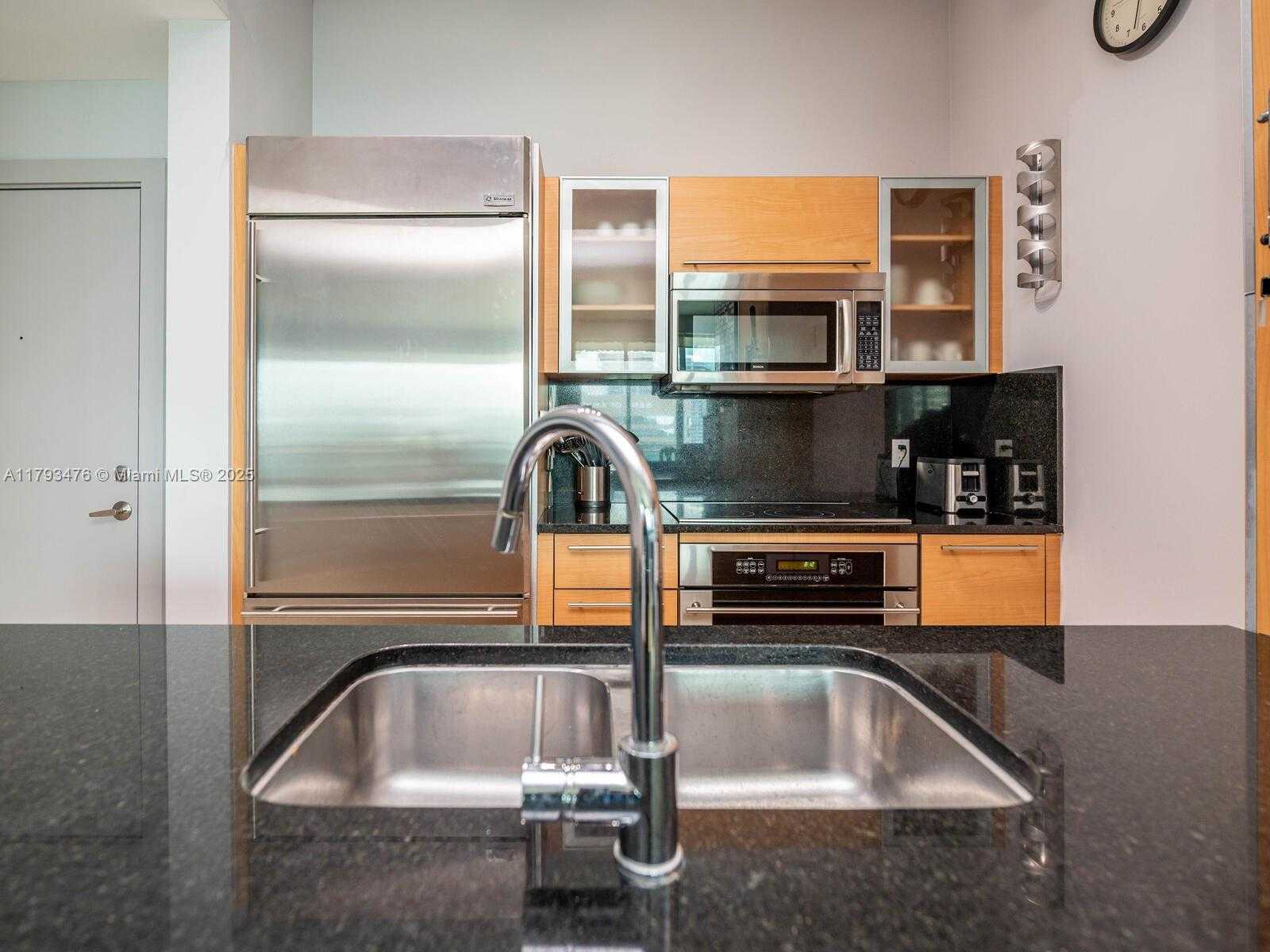 Small Image of 950 BRICKELL BAY DR #4104, Miami Number 6