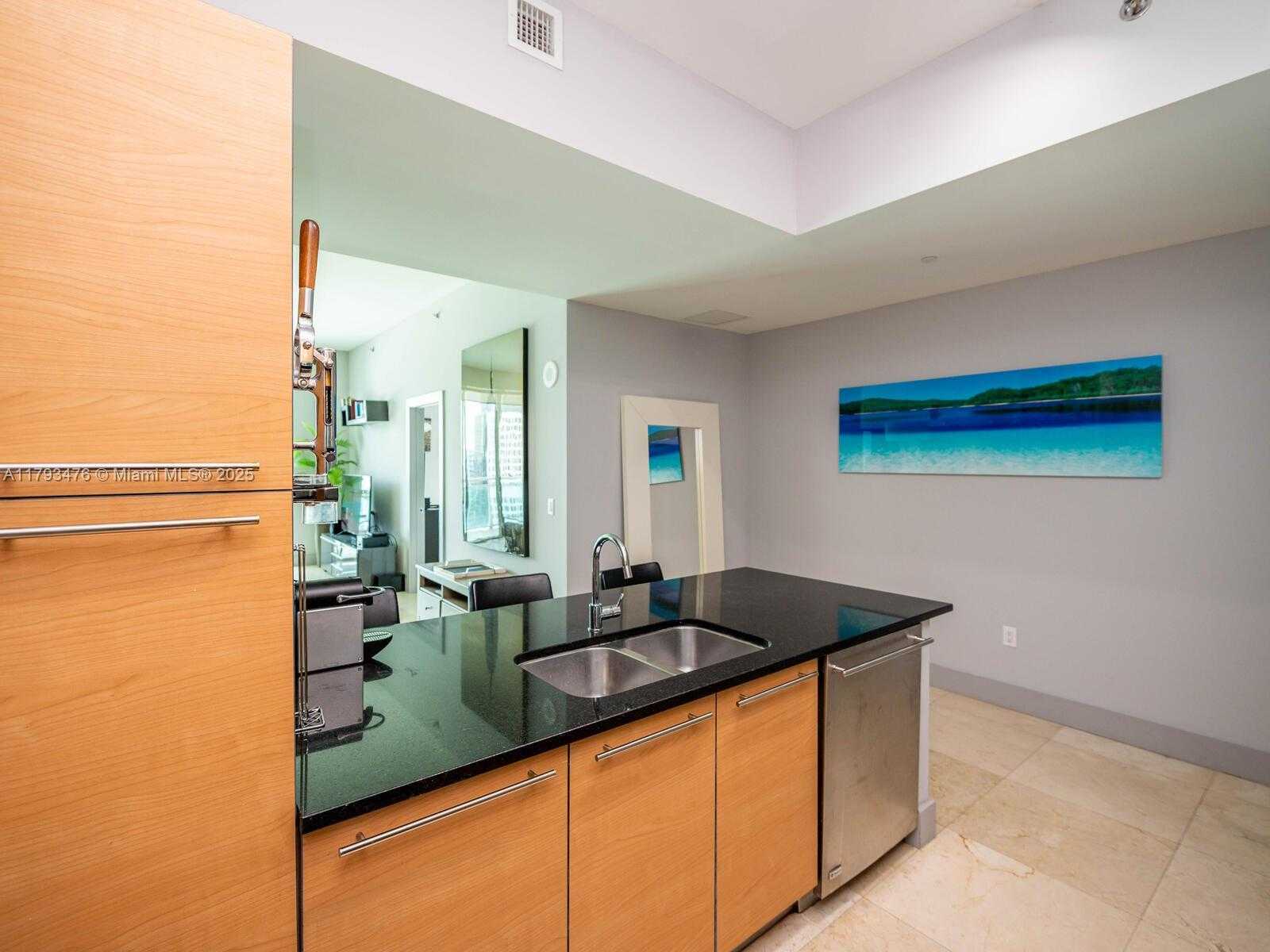 Small Image of 950 BRICKELL BAY DR #4104, Miami Number 8
