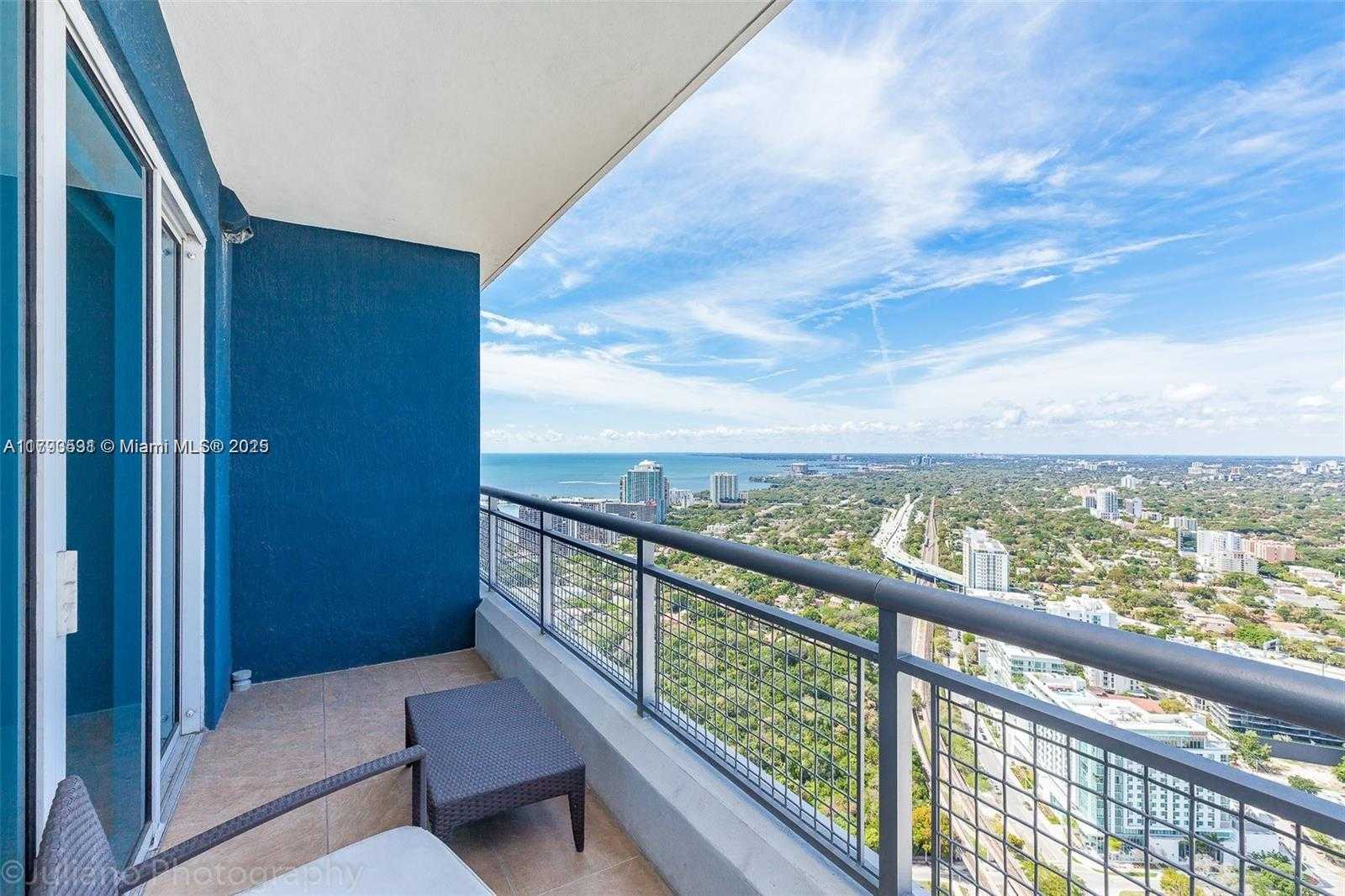 Small Image of 60 SOUTH WEST 13TH ST #4205, Miami Number 16