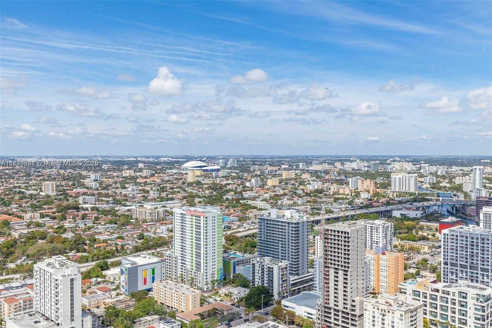 Small Image of 60 SOUTH WEST 13TH ST #4205, Miami Number 19