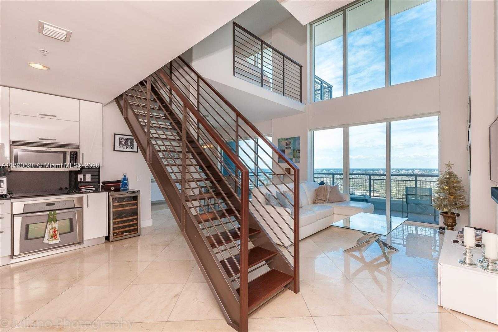 Small Image of 60 SOUTH WEST 13TH ST #4205, Miami Number 24