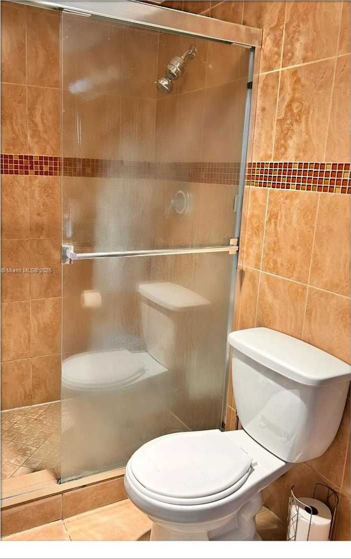 Small Image of 5825 COLLINS AVE #PH1B, Miami Beach Number 10