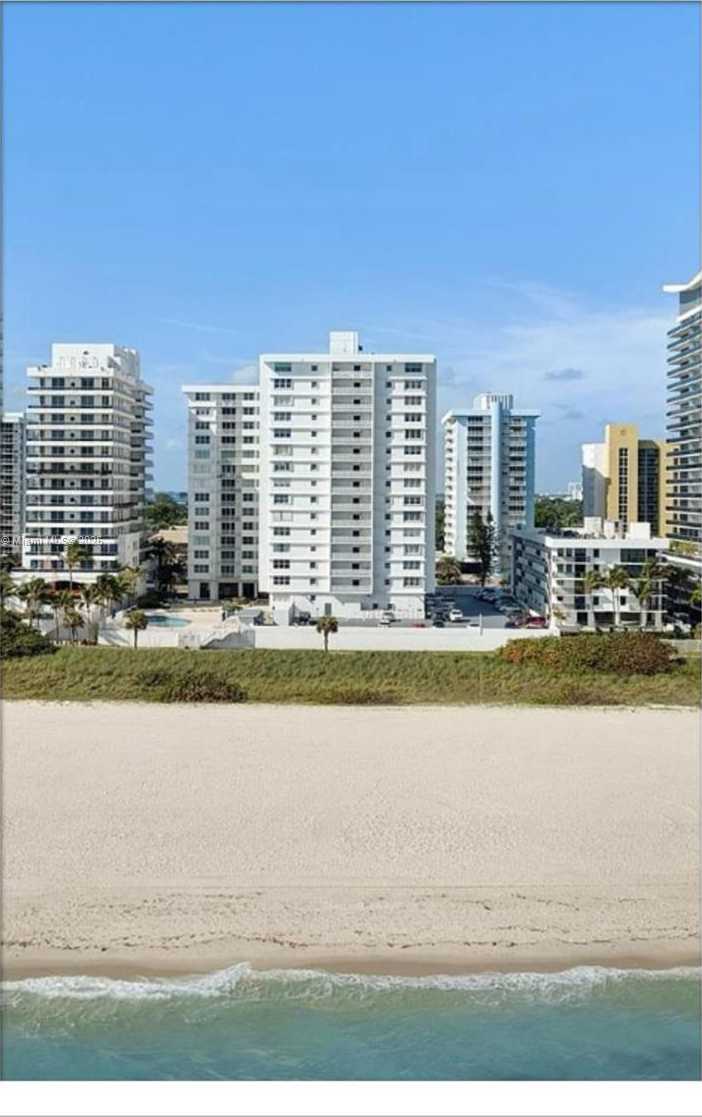 Small Image of 5825 COLLINS AVE #PH1B, Miami Beach Number 14