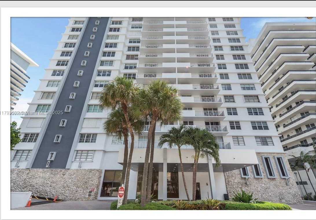 Small Image of 5825 COLLINS AVE #PH1B, Miami Beach Number 17