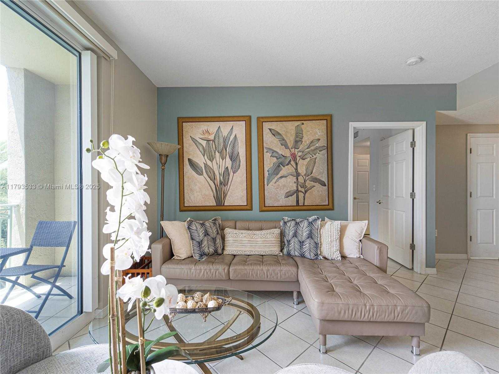 Small Image of 3500 Coral Wy, Miami, FL 33145, USA Number 15