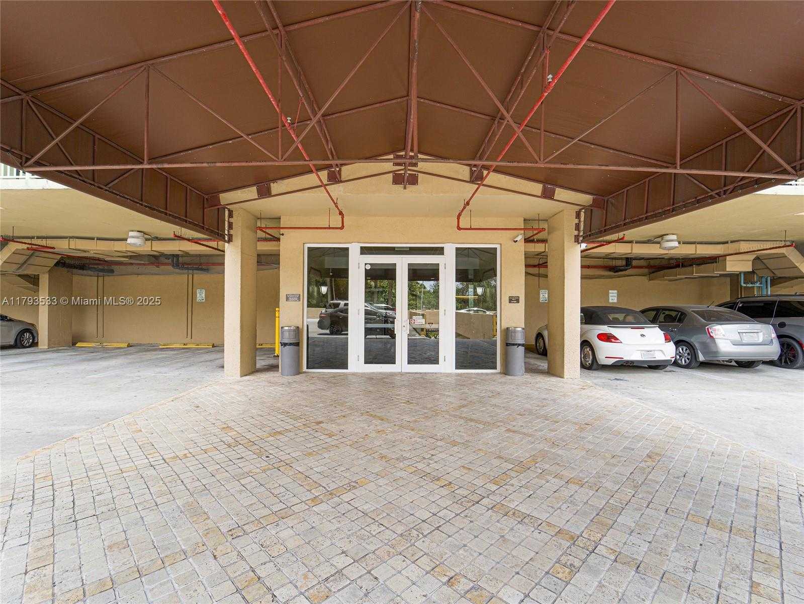 Small Image of 3500 Coral Wy, Miami, FL 33145, USA Number 2