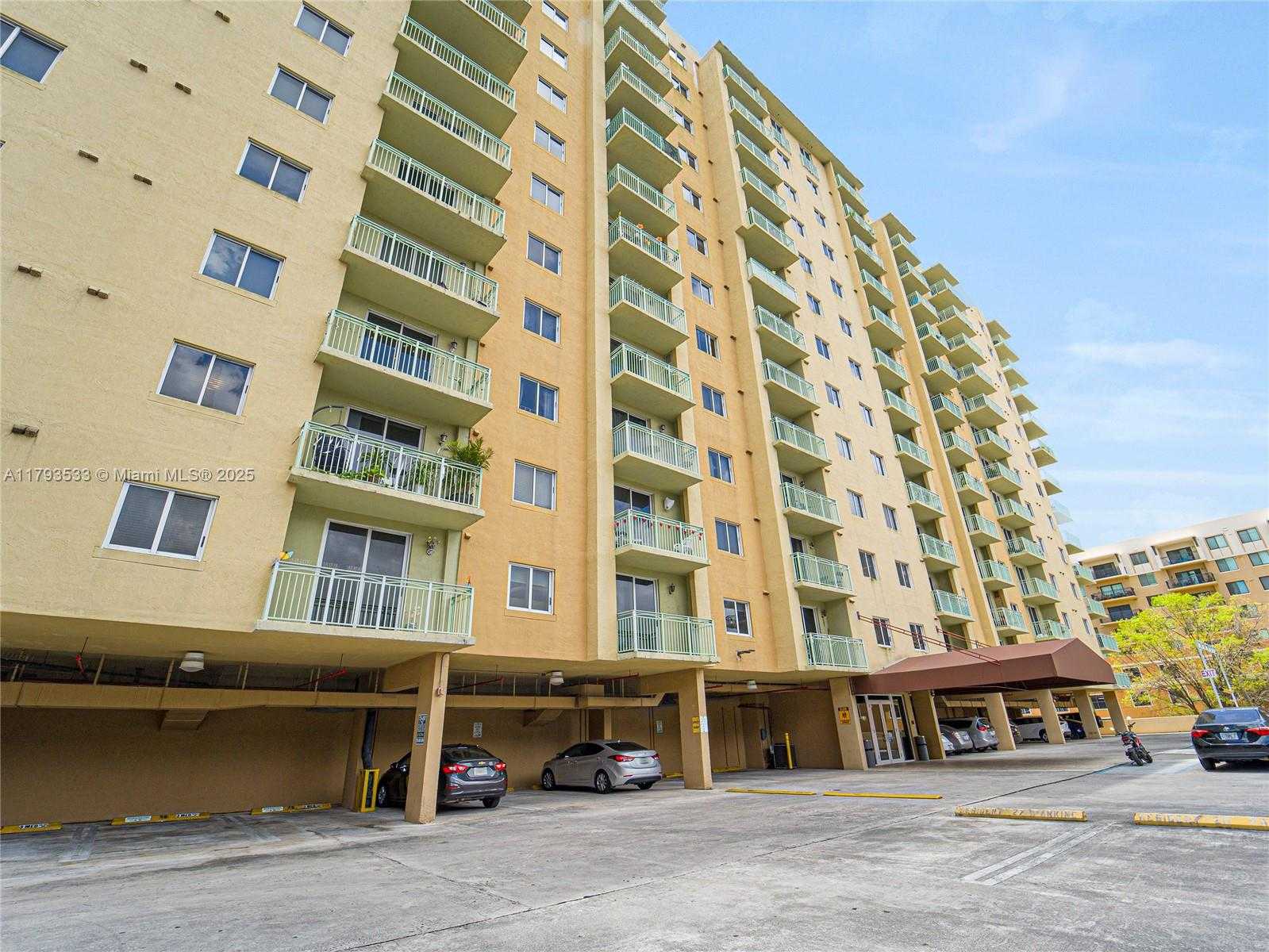Small Image of 3500 Coral Wy, Miami, FL 33145, USA Number 3