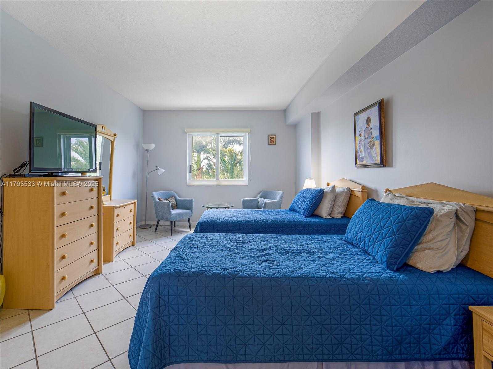Small Image of 3500 Coral Wy, Miami, FL 33145, USA Number 31