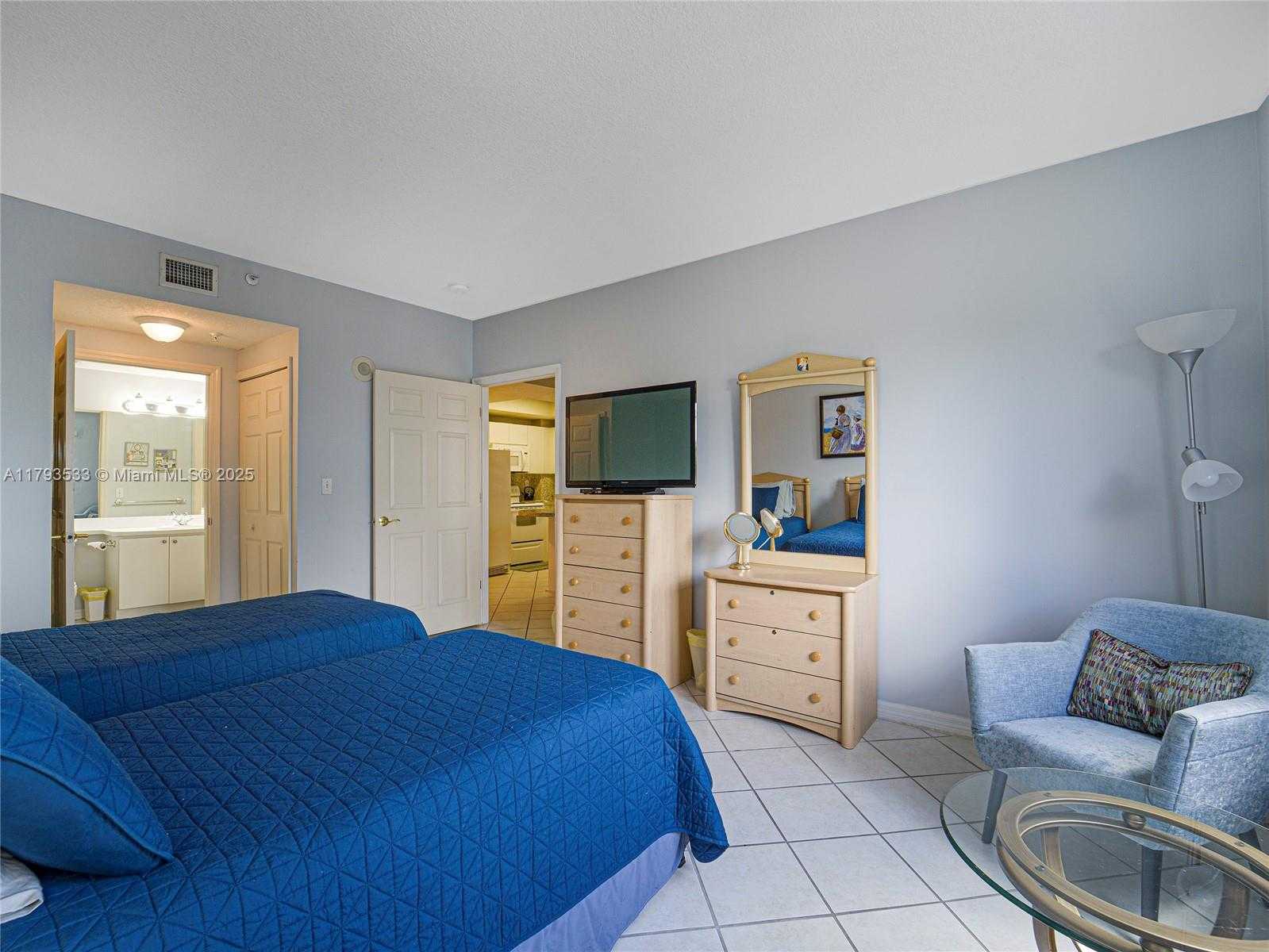 Small Image of 3500 Coral Wy, Miami, FL 33145, USA Number 32