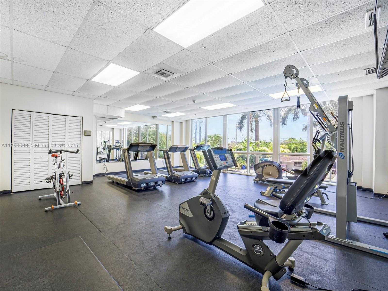 Small Image of 3500 Coral Wy, Miami, FL 33145, USA Number 38