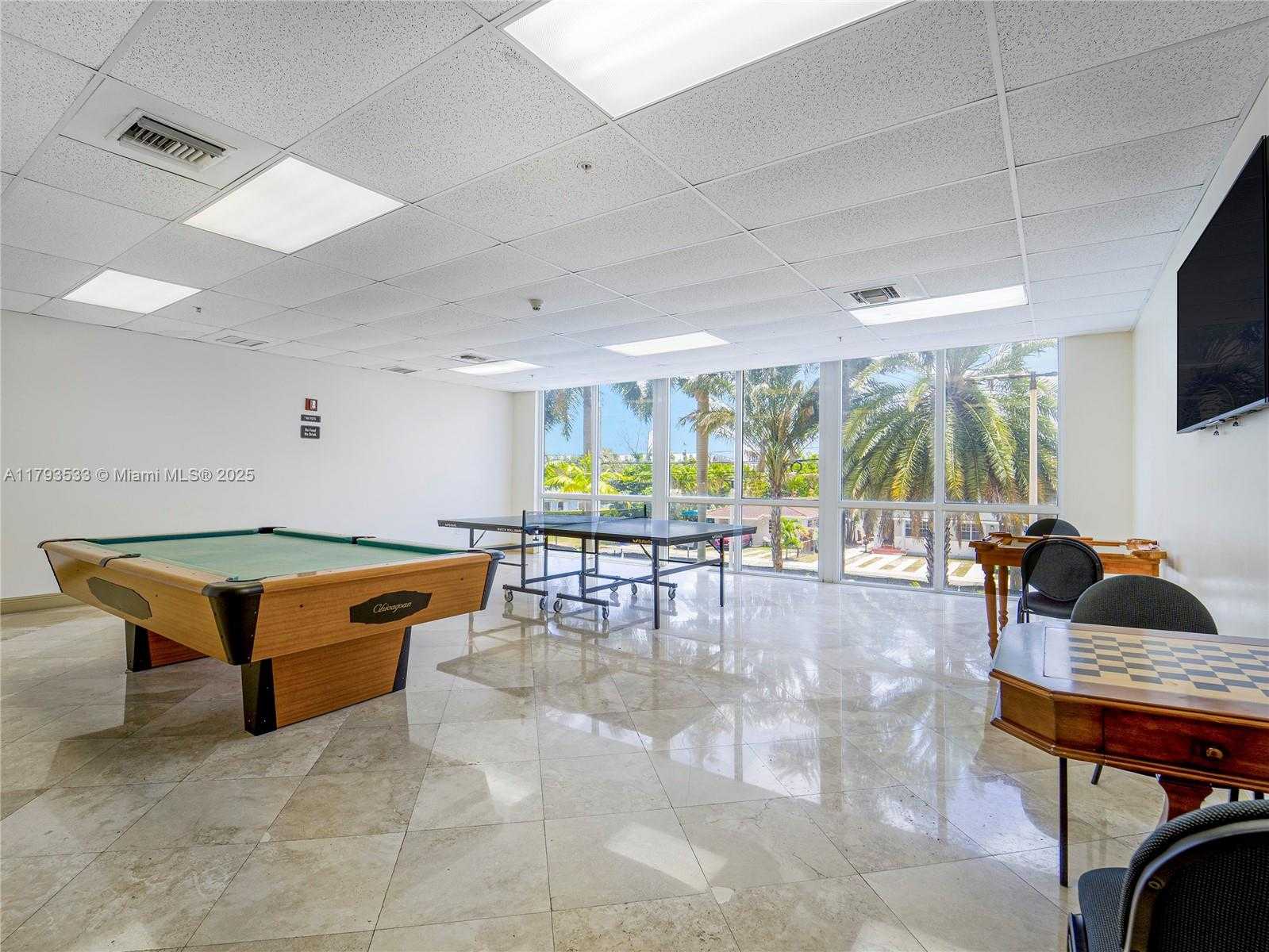 Small Image of 3500 Coral Wy, Miami, FL 33145, USA Number 40