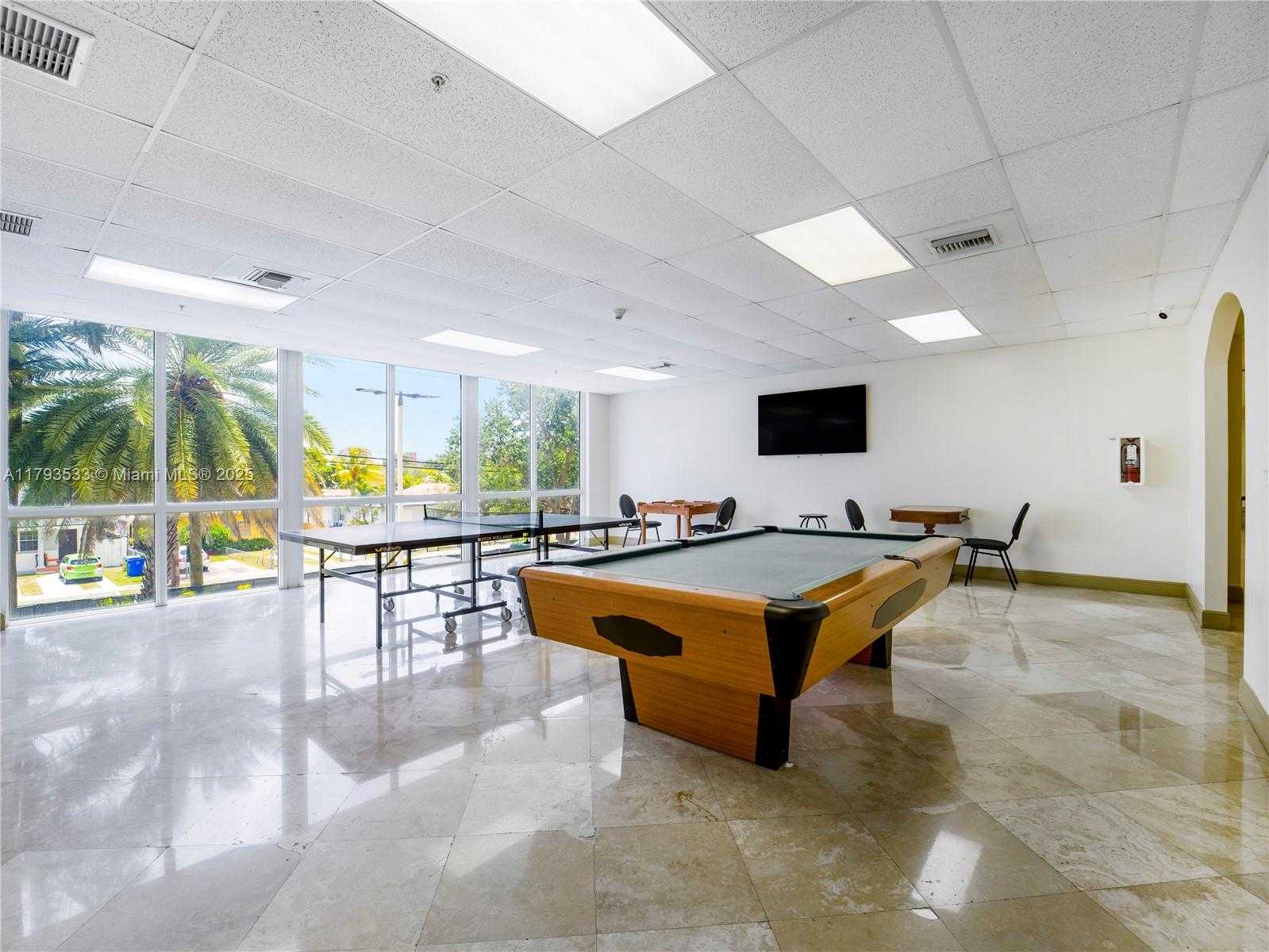 Small Image of 3500 Coral Wy, Miami, FL 33145, USA Number 41