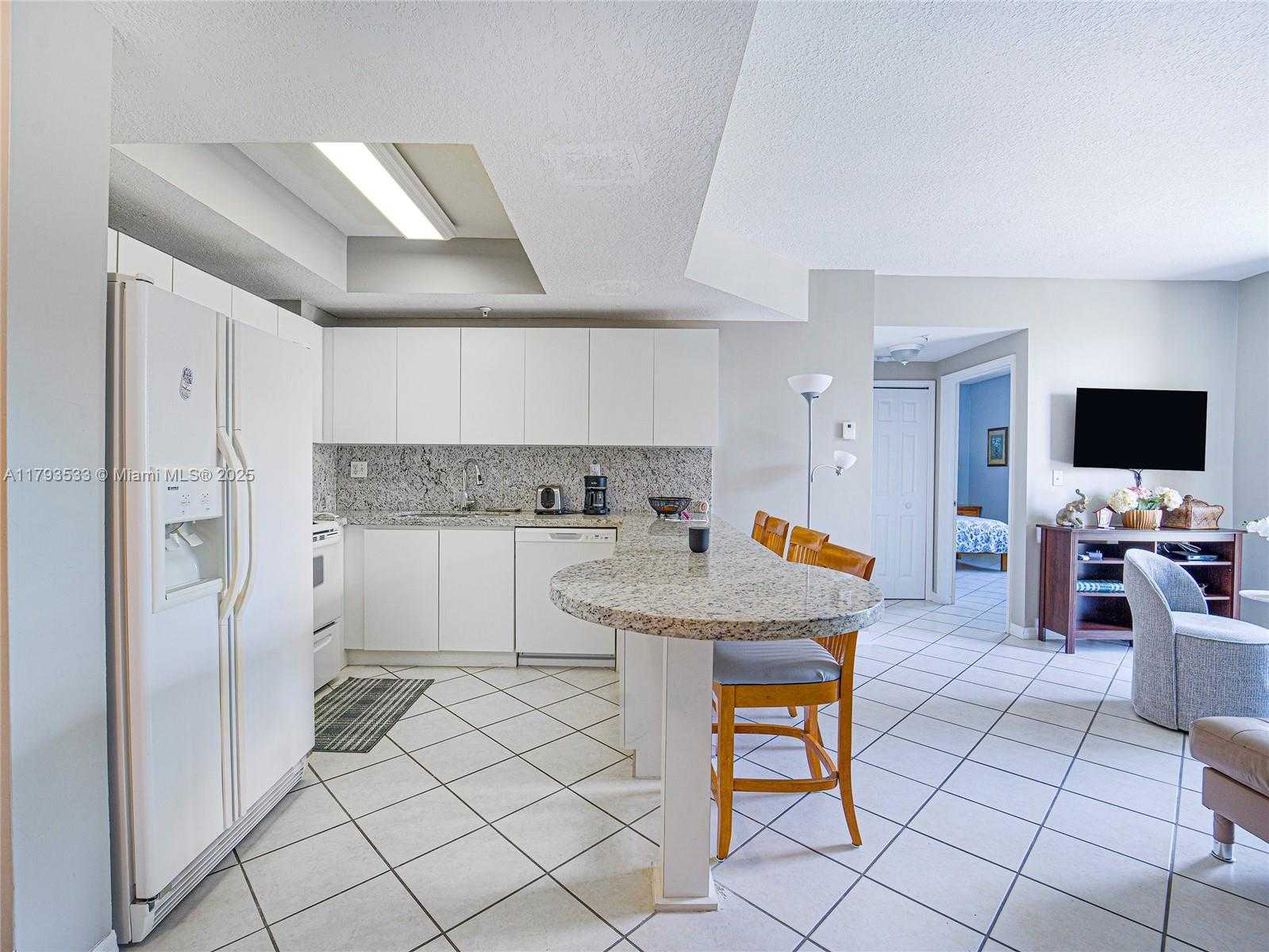 Small Image of 3500 Coral Wy, Miami, FL 33145, USA Number 8