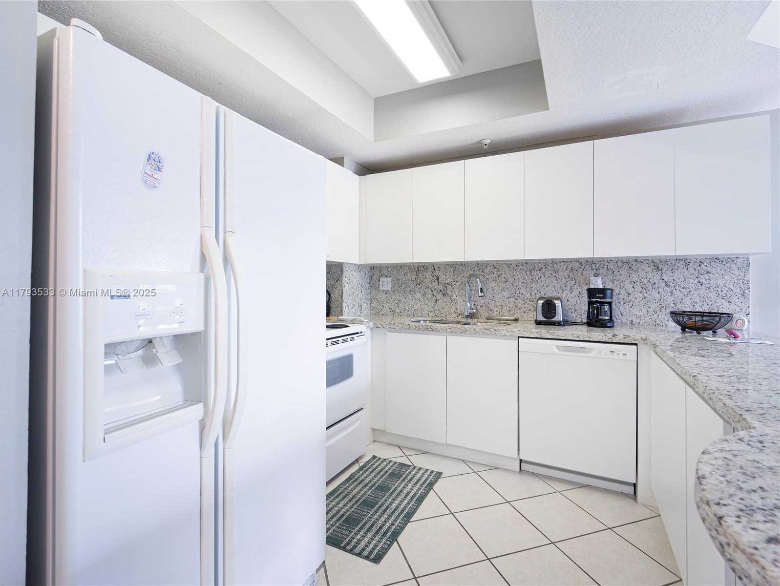 Small Image of 3500 Coral Wy, Miami, FL 33145, USA Number 9