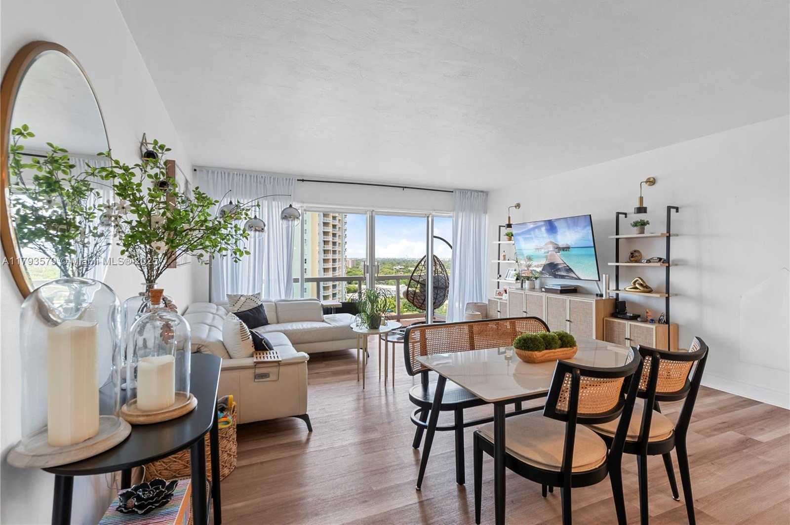 Small Image of 2451 BRICKELL AVE #16K, Miami Number 12