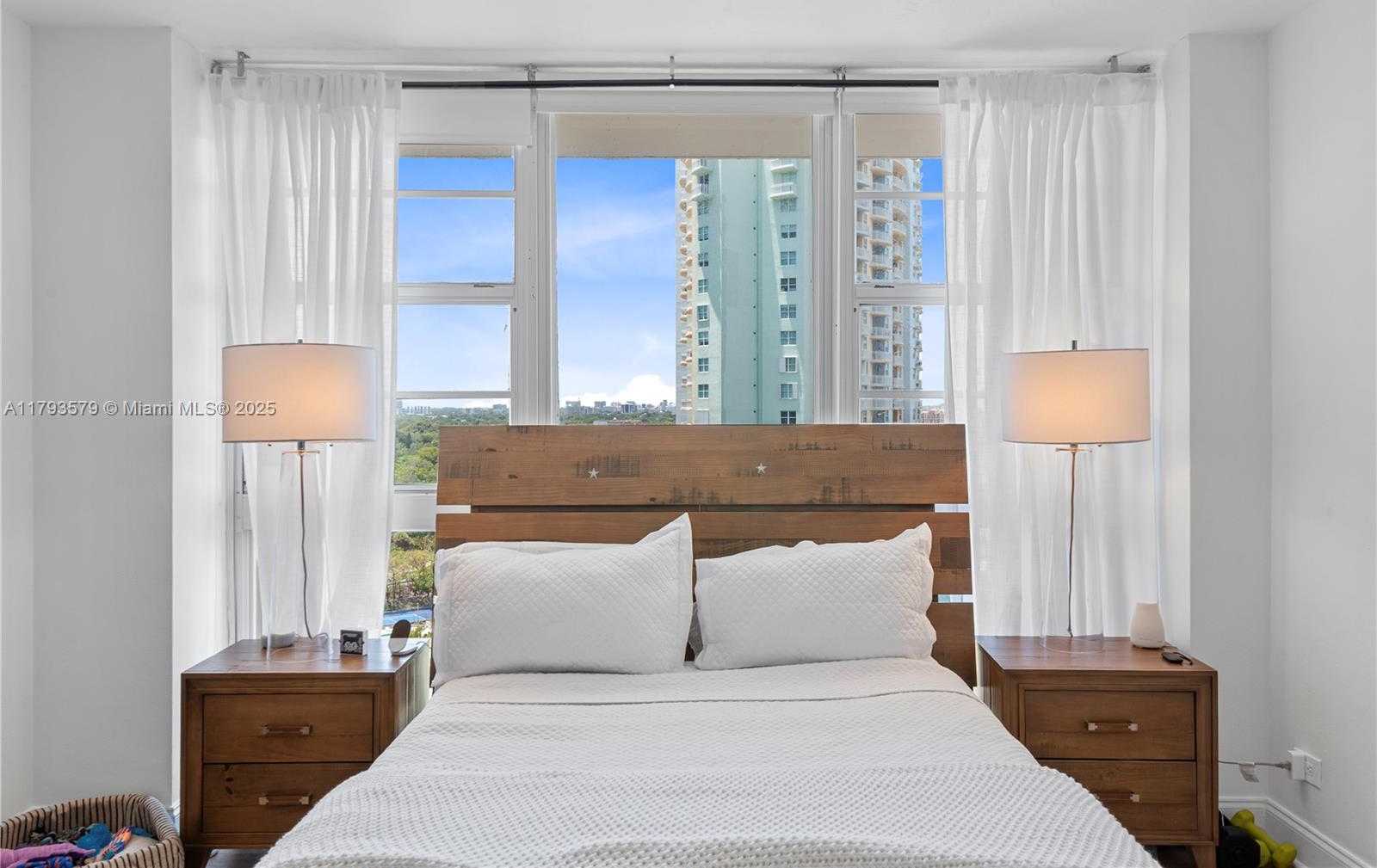 Small Image of 2451 BRICKELL AVE #16K, Miami Number 18