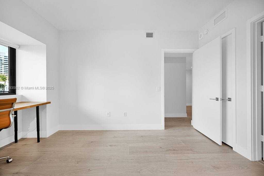 Small Image of 650 NORTH EAST 32ND ST #1004, Miami Number 14