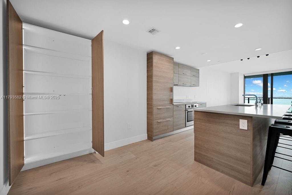 Small Image of 650 NORTH EAST 32ND ST #1004, Miami Number 21